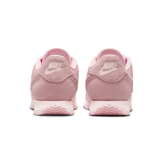 Tênis Nike Cortez Satin Pack Soft Pink Rosa detalhe do material