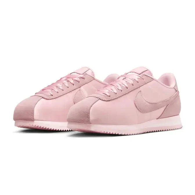Tênis Nike Cortez Satin Pack Soft Pink Rosa vista traseira