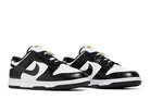 Tênis Nike Dunk Low Black World Champ Preto detalhe lateral