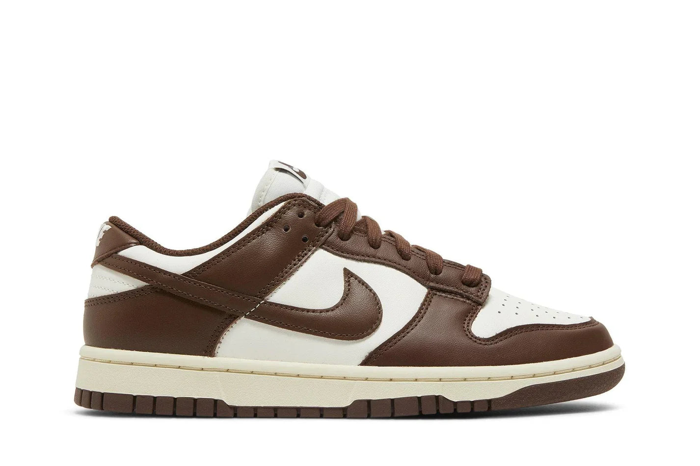 Tênis Nike Dunk Low Cacao Wow Marrom vista lateral
