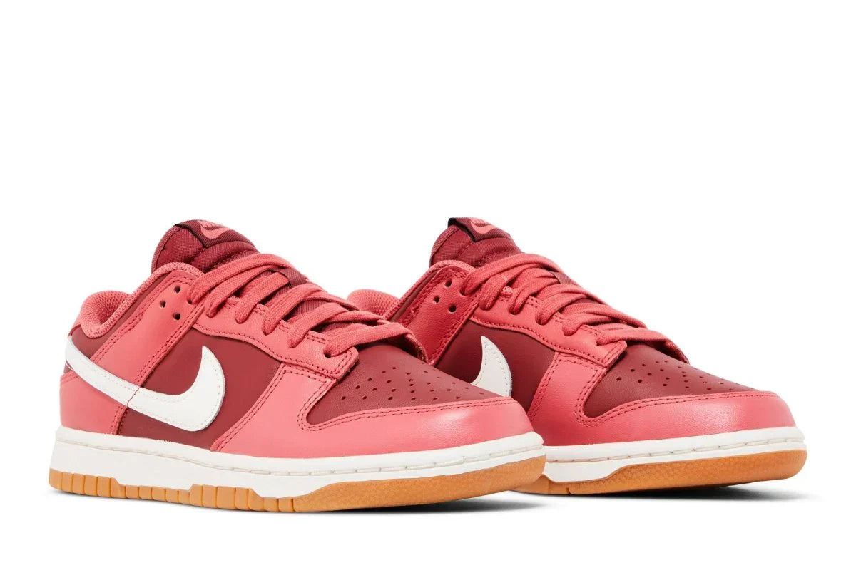 Tênis Nike Dunk Low Desert Berry Rosa detalhe do material