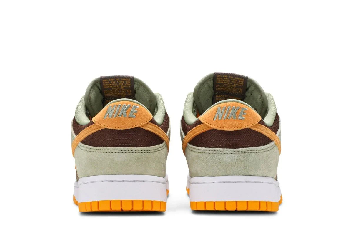 Tênis Nike Dunk Low Dusty Olive Verde detalhe do material