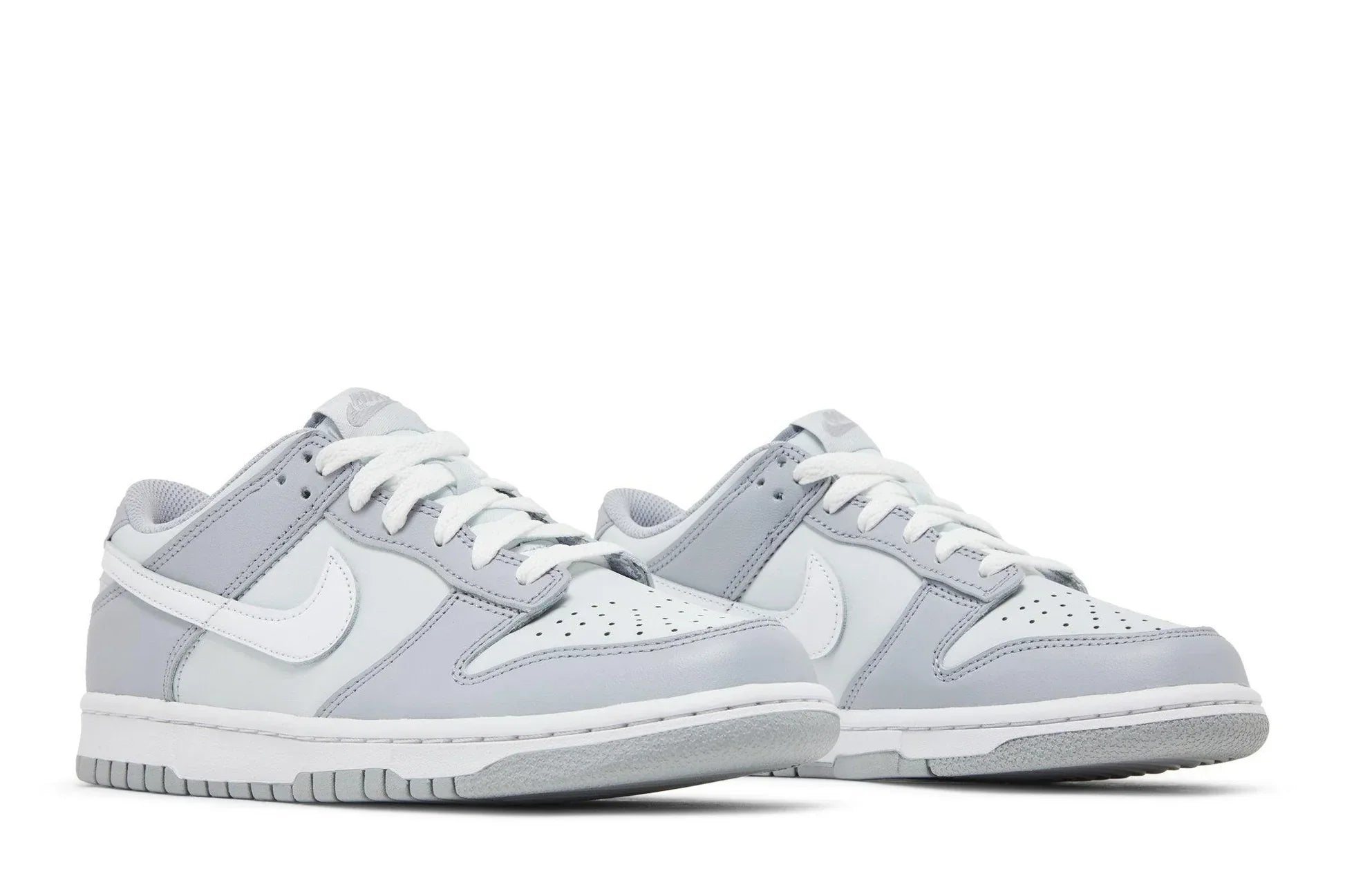 Tênis Nike Dunk Low GS Two Toned Grey Cinza vista superior