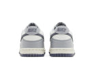 Tênis Nike Dunk Low Light Carbon Cinza vista traseira