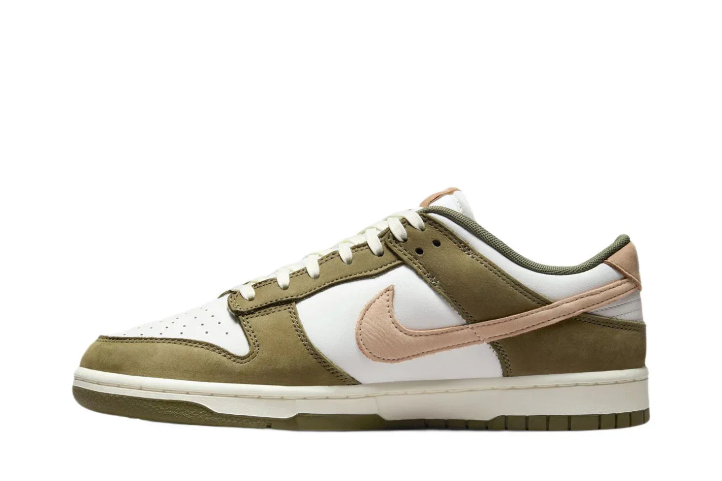 Tênis Nike Dunk Low Medium Olive Hemp Verde detalhe do solado
