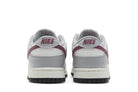 Tênis Nike Dunk Low Pale Ivory Redwood Cinza detalhe do solado