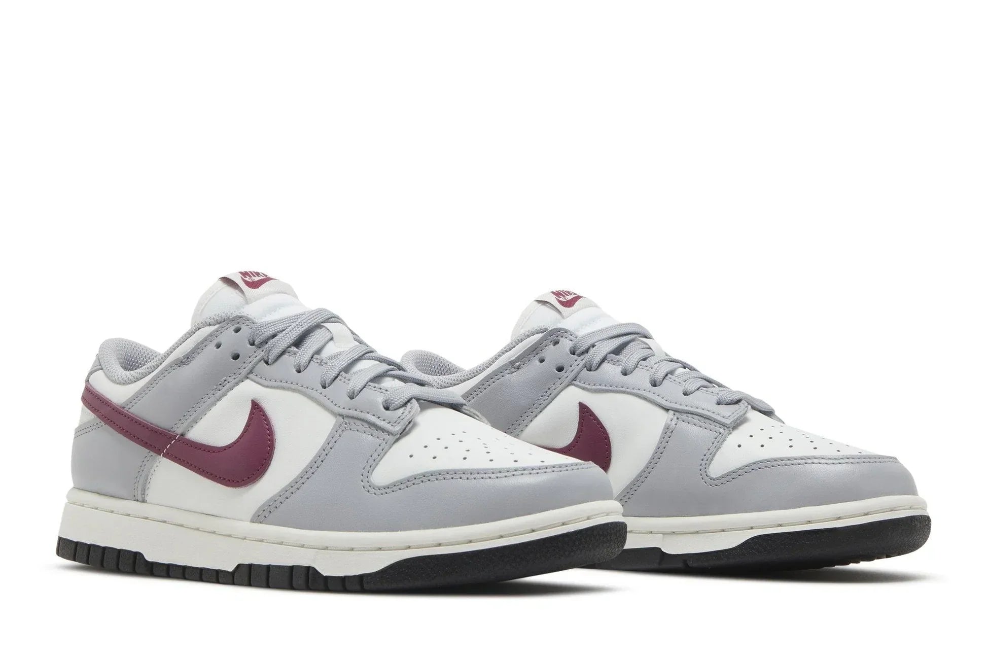 Tênis Nike Dunk Low Pale Ivory Redwood Cinza vista superior
