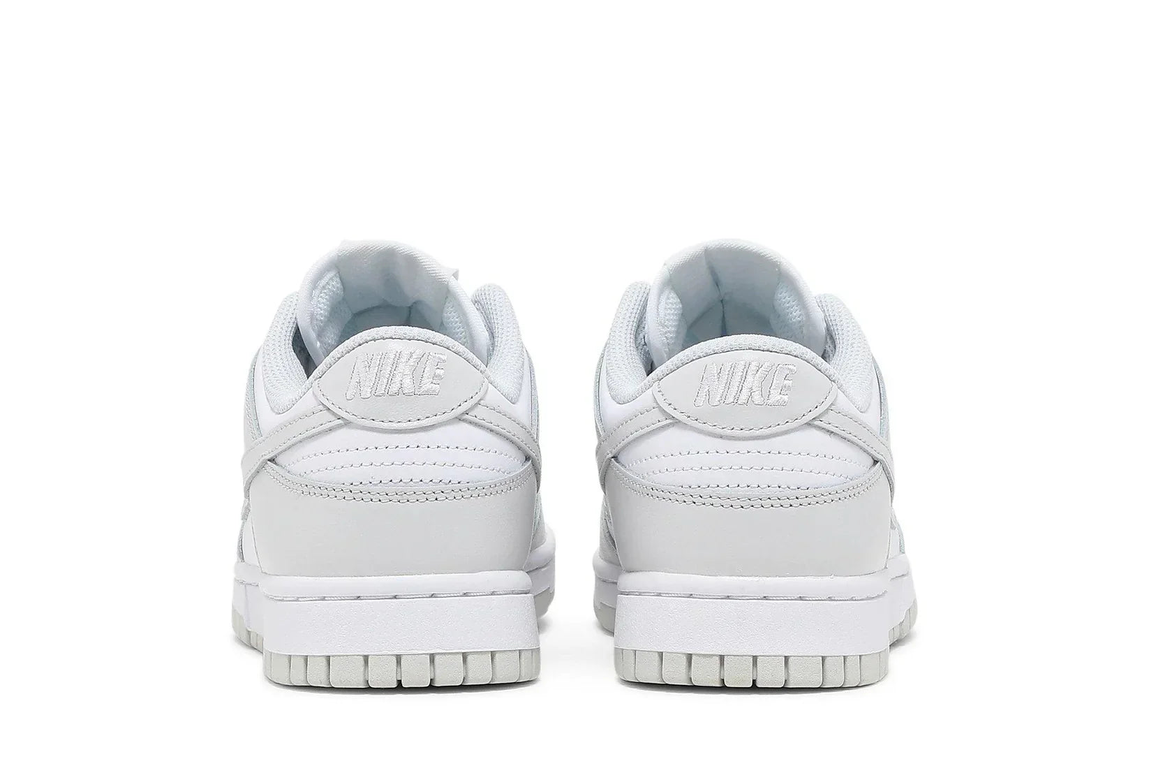 Tênis Nike Dunk Low Photon Dust Branco detalhe do material