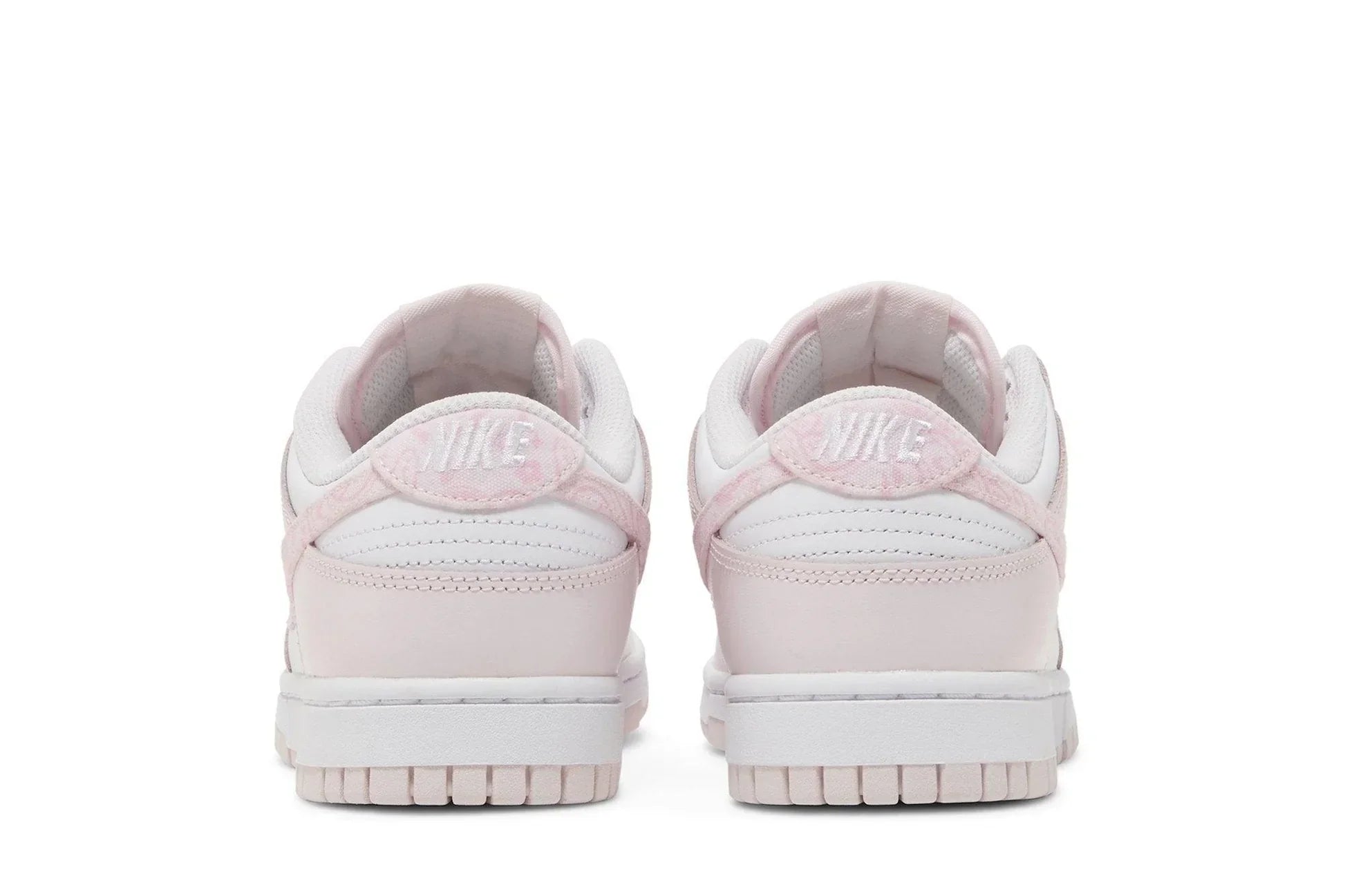 Tênis Nike Dunk Low Pink Paisley Rosa detalhe do material