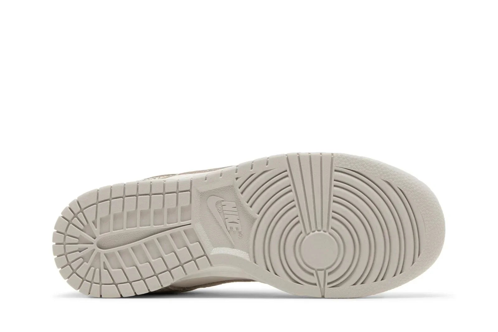 Tênis Nike Dunk Low Safari Phantom Bege detalhe do material
