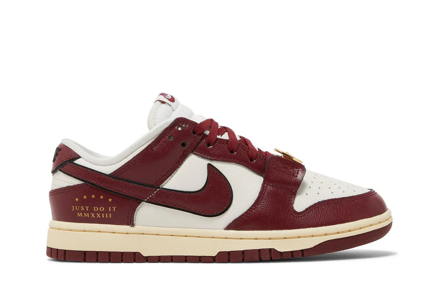 Tênis Nike Dunk Low SE Just Do It Team Red Vermelho vista lateral
