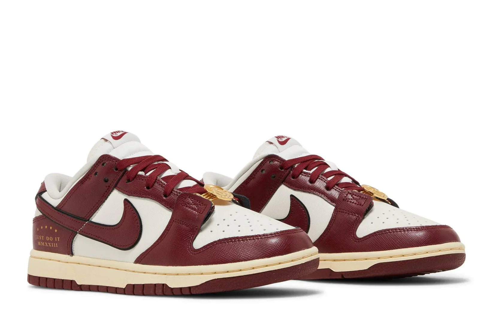 Tênis Nike Dunk Low SE Just Do It Team Red Vermelho detalhe do solado