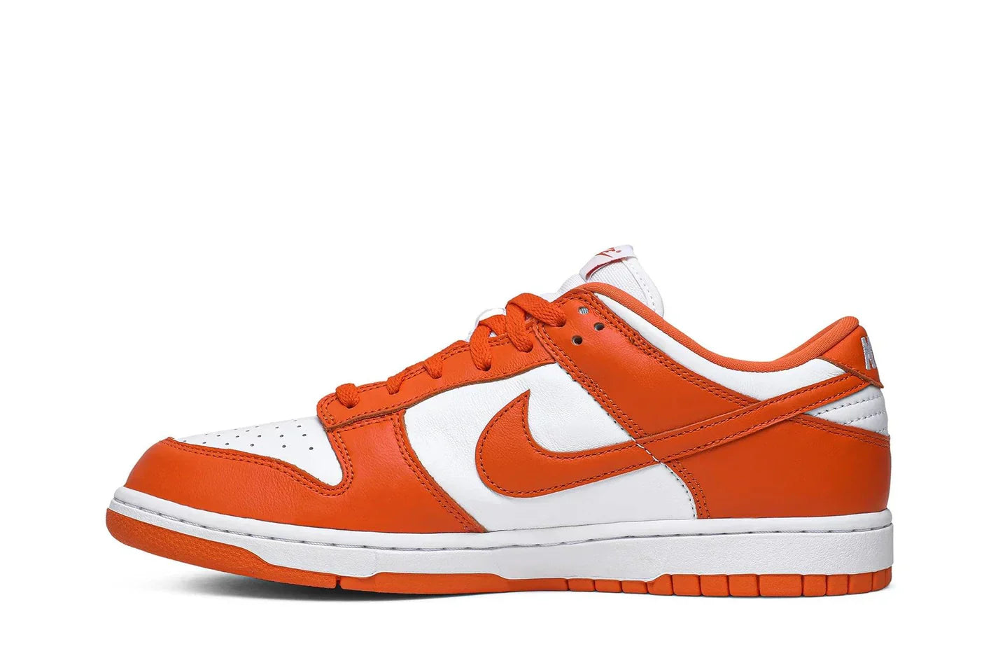 Tênis Nike Dunk Low Syracuse Laranja detalhe do solado