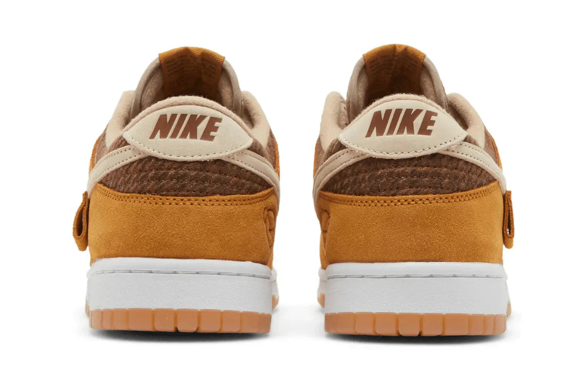 Tênis Nike Dunk Low Teddy Bear Marrom detalhe do material