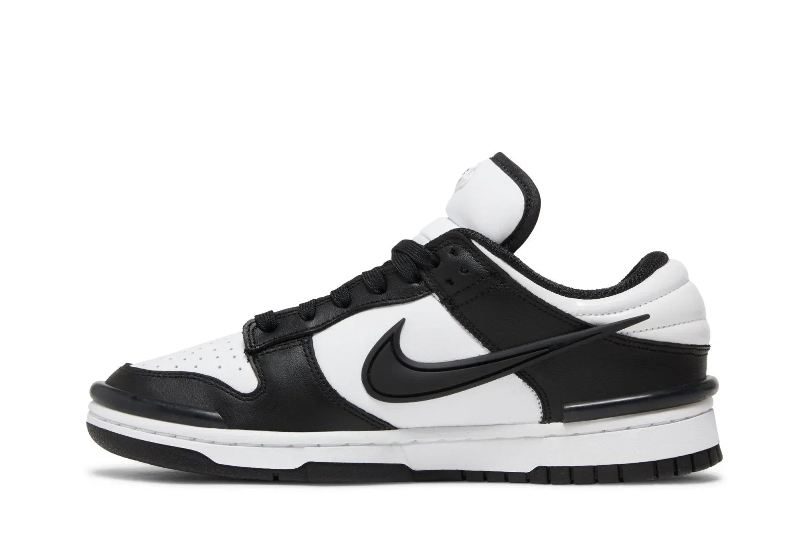 Tênis Nike Dunk Low Twist Panda Preto vista traseira
