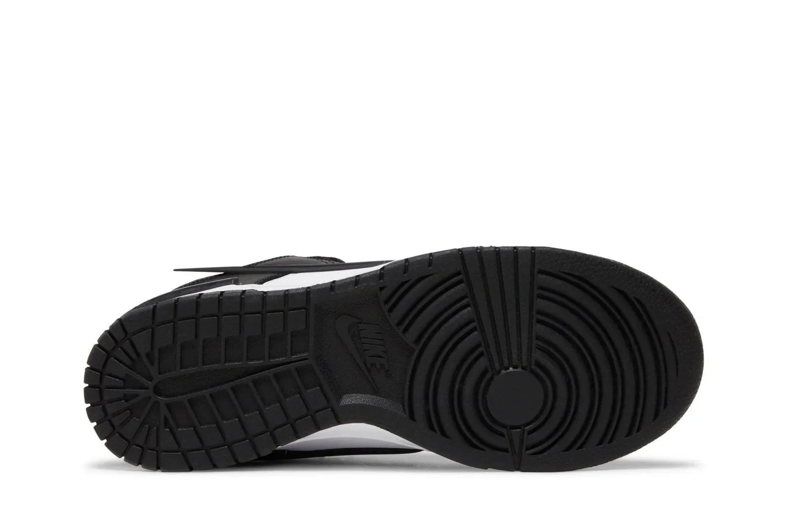 Tênis Nike Dunk Low Twist Panda Preto detalhe do solado