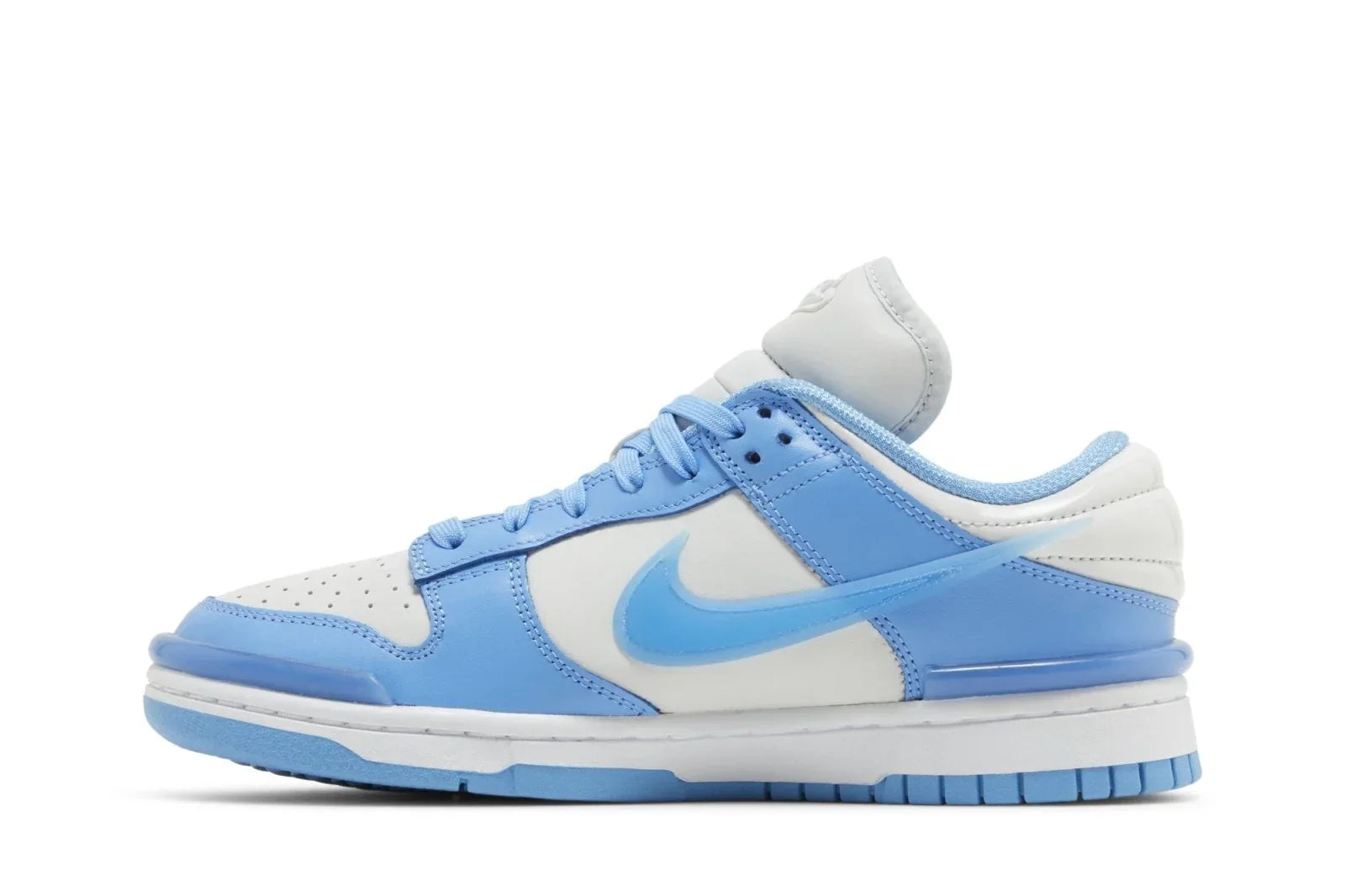 Tênis Nike Dunk Low Twist University Blue Azul vista traseira