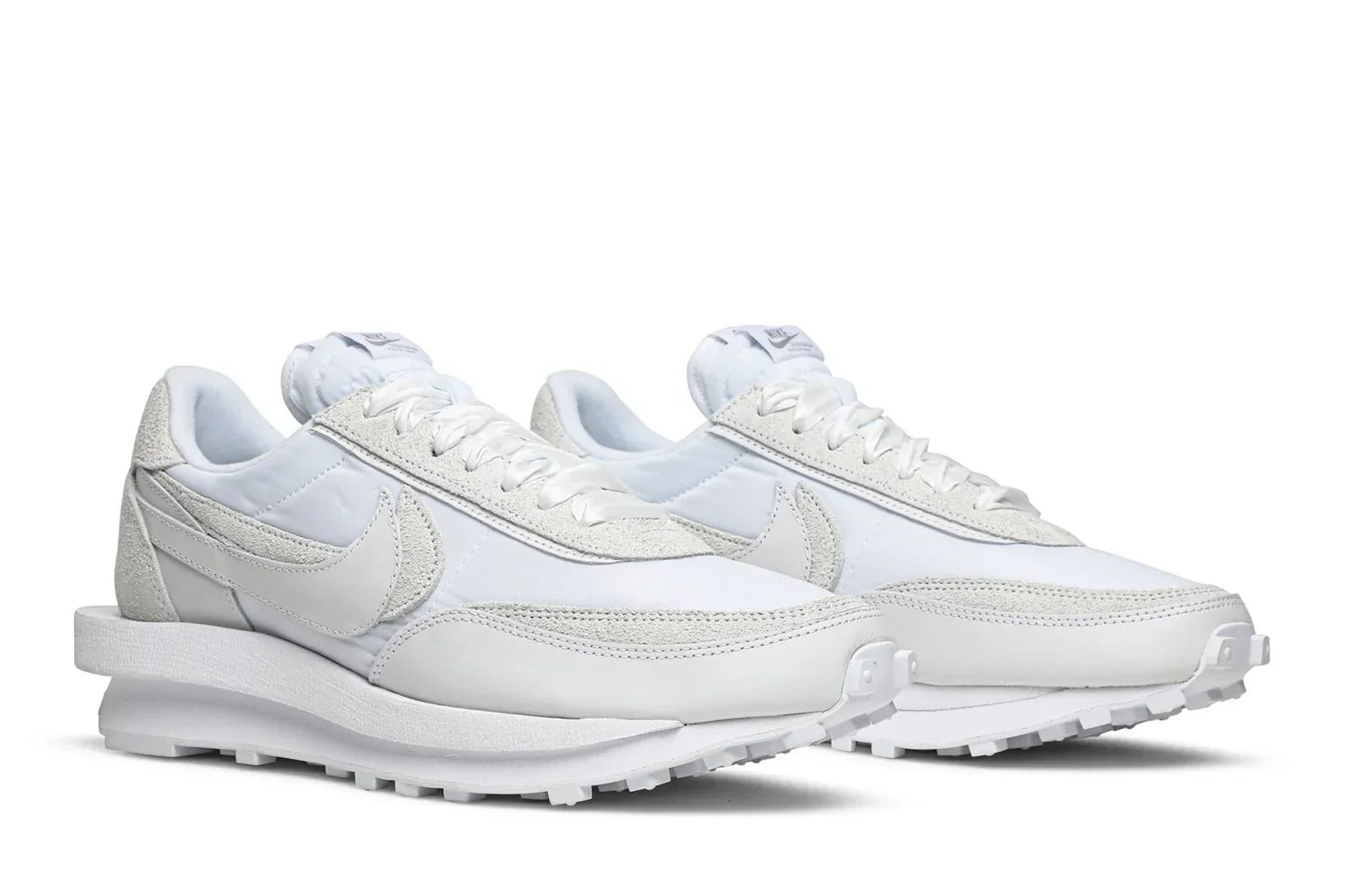 Tênis Nike LD Waffle x Sacai White Nylon Branco detalhe do solado