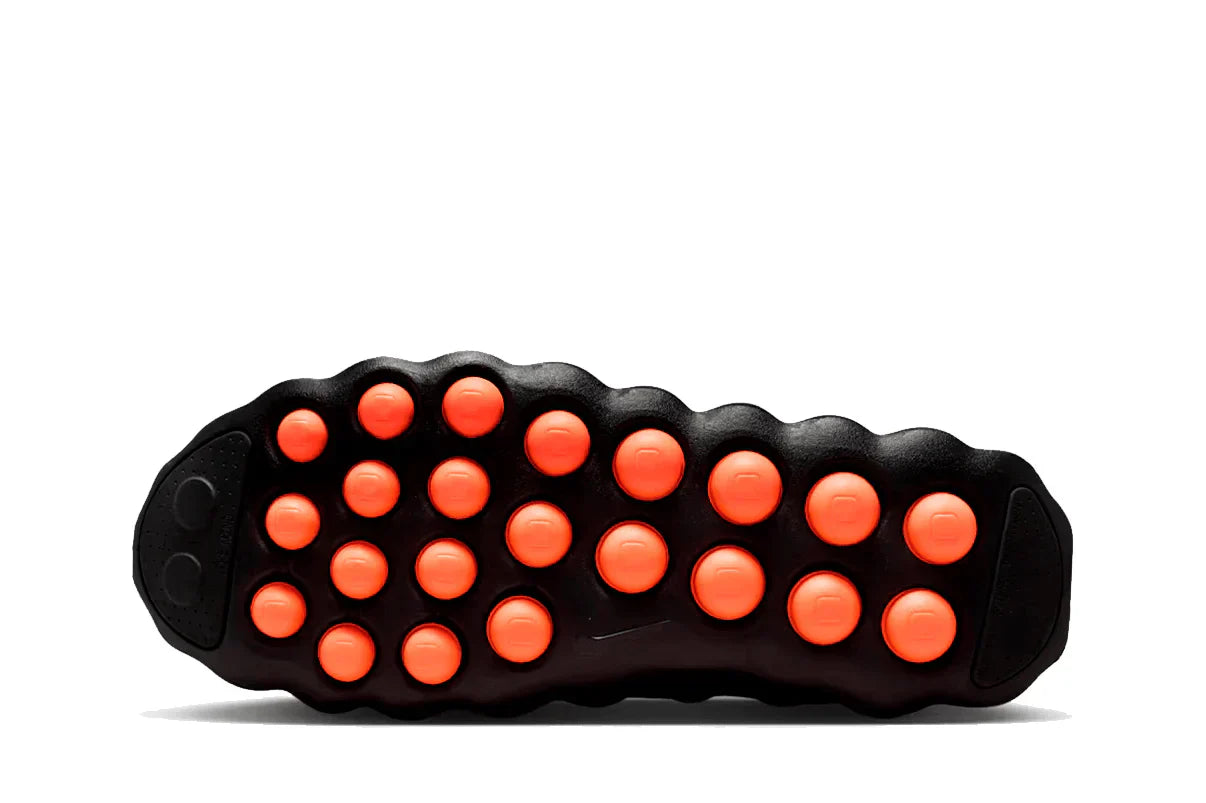 Tênis Nike Mind 002 Black Hyper Crimson Preto vista traseira