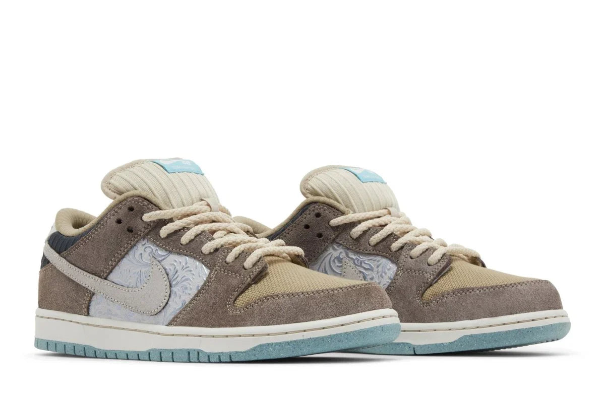 Tênis Nike Sb Dunk Low Big Money Savings Marrom vista traseira