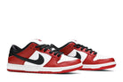 Tênis Nike SB Dunk Low Pro Chicago Vermelho detalhe lateral