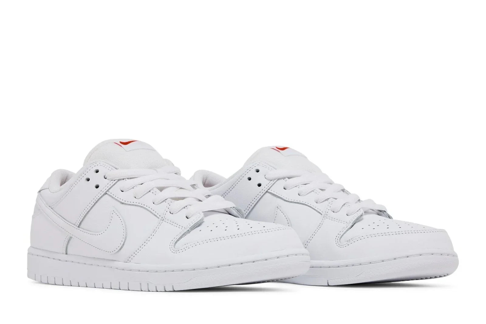 Tênis Nike Sb Dunk Low Pro Triple White Branco vista superior