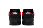 Tênis Nike SB Dunk Low Supreme 94 Black Preto detalhe frontal