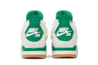 Tênis Nike SB x Air Jordan 4 Retro Pine Green Verde detalhe do solado