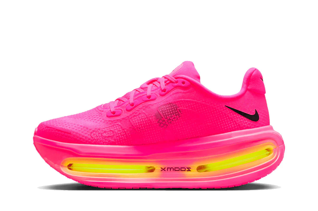 Tênis Nike Vomero Premium Hyper Pink Rosa detalhe do acabamento