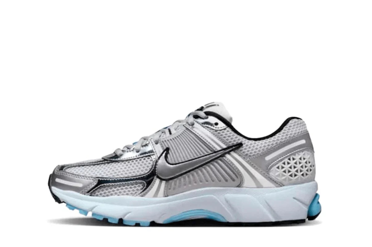 Tênis Nike Zoom Vomero 5 Metallic Silver & Blue Tint Prateado/Azul detalhe do solado