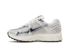 Tênis Nike Zoom Vomero 5 Photon Dust Metallic Silver Cinza vista traseira