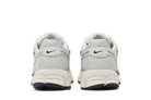 Tênis Nike Zoom Vomero 5 Photon Dust Metallic Silver Cinza detalhe do material