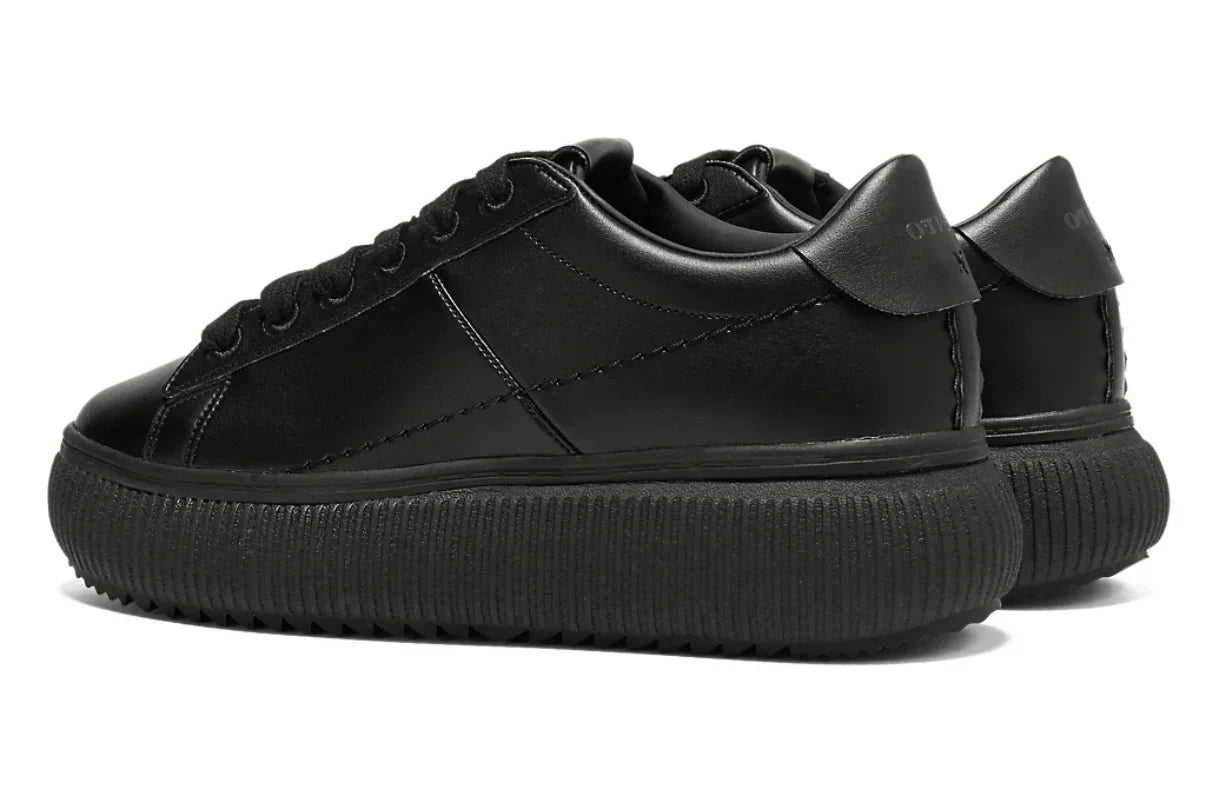 Tênis Onitsuka Tiger Otiger Court Black/Black Preto detalhe do solado