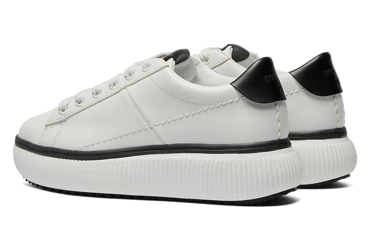 Tênis Onitsuka Tiger Otiger Court White/Black Branco detalhe do solado