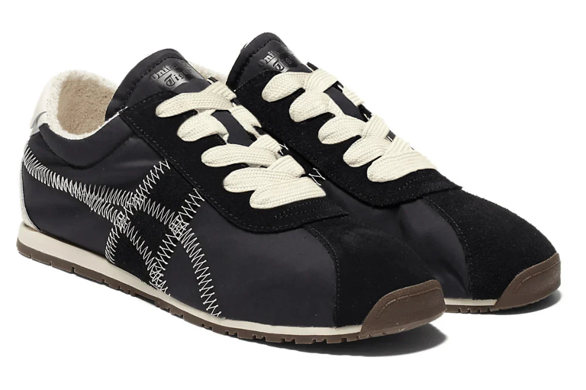 Tênis Onitsuka Tiger Tiger Corsair A55 Black Cream Preto detalhe do material