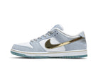 Tênis Sean Cliver x Dunk Low SB Holiday Special Azul detalhe do solado