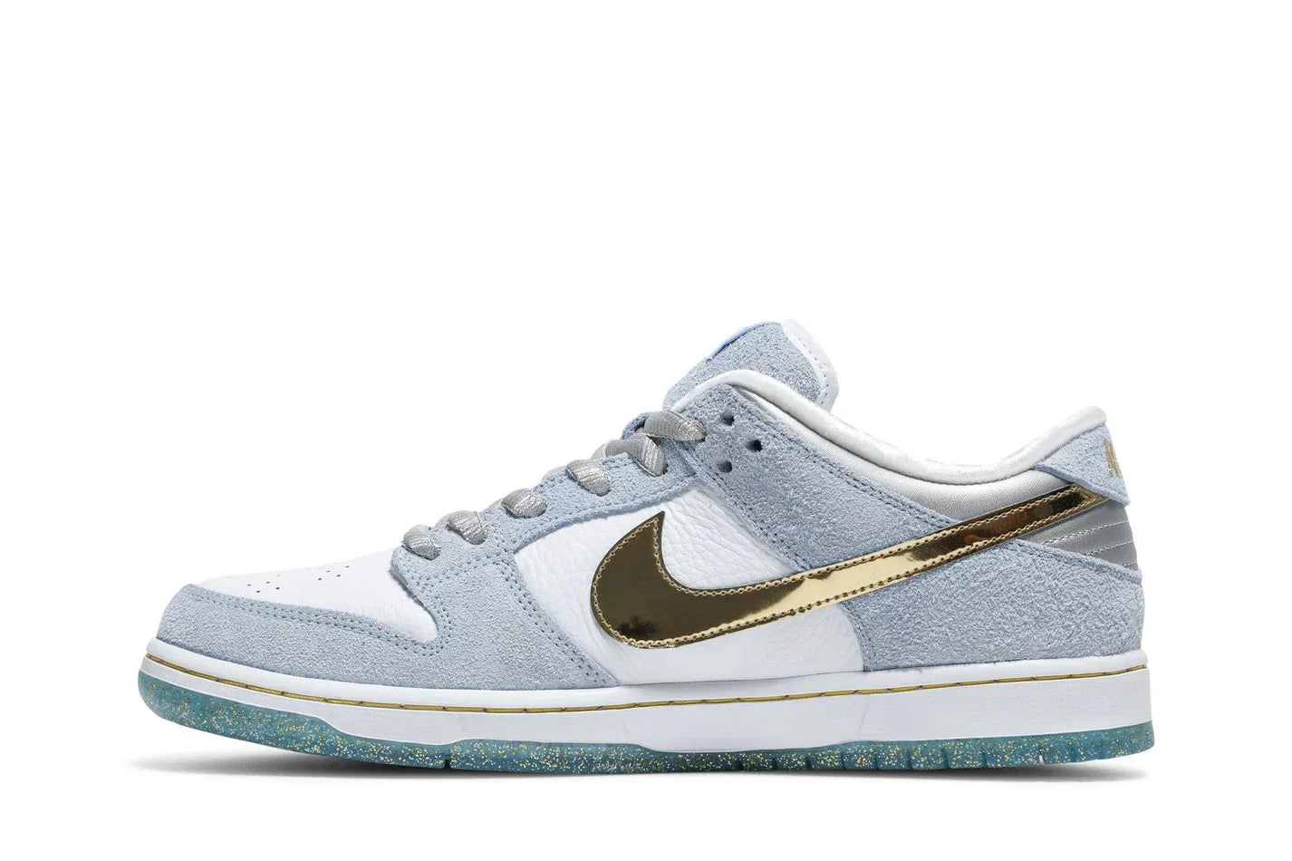 Tênis Sean Cliver x Dunk Low SB Holiday Special Azul detalhe do solado