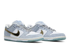 Tênis Sean Cliver x Dunk Low SB Holiday Special Azul detalhe do material