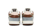 Tênis Yuto Horigome x Nike SB Dunk Low Azul detalhe do solado