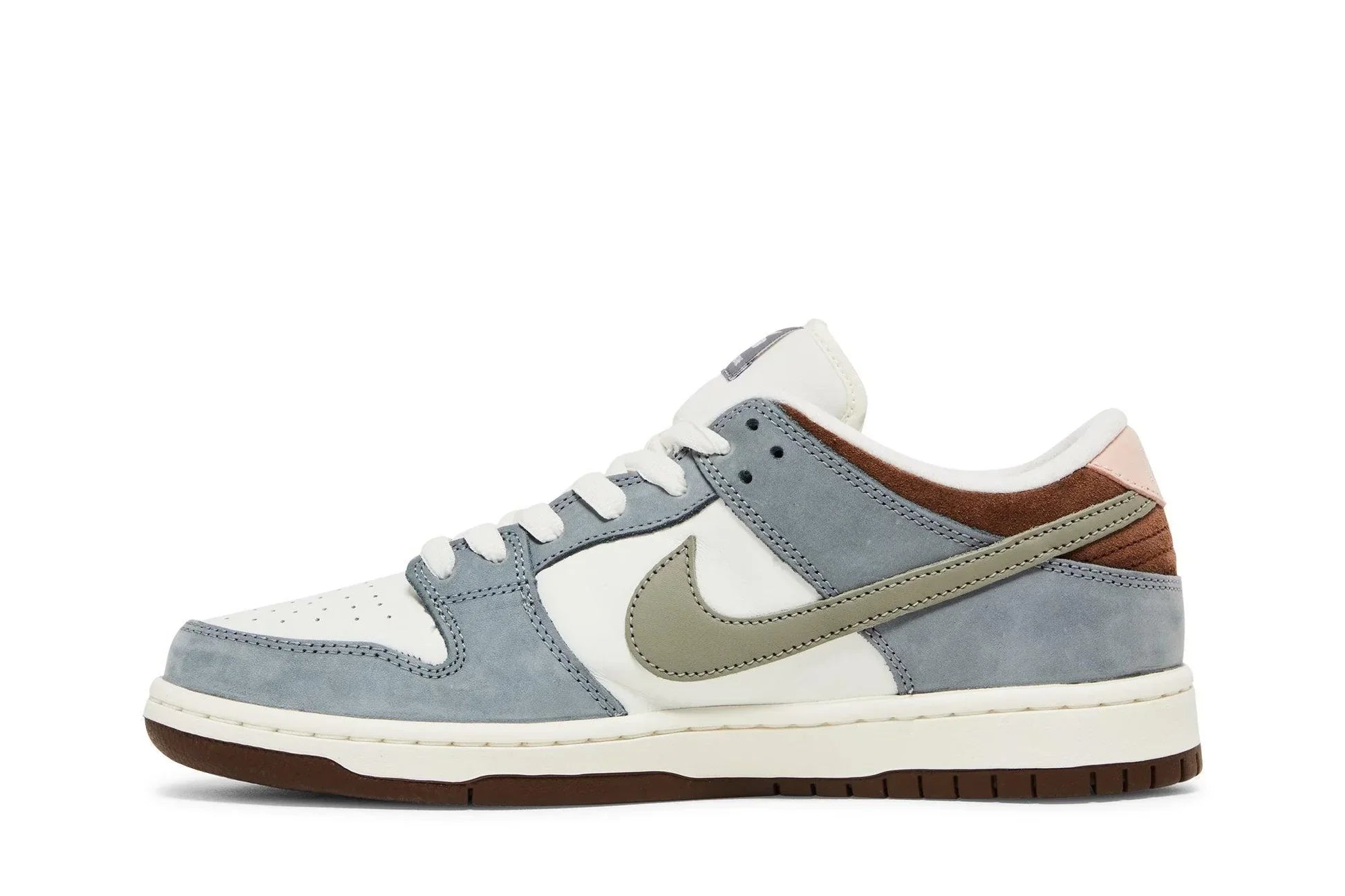 Tênis Yuto Horigome x Nike SB Dunk Low Azul vista traseira