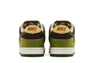 Tênis Yuto Horigome x Dunk Low SB Matcha vista traseira